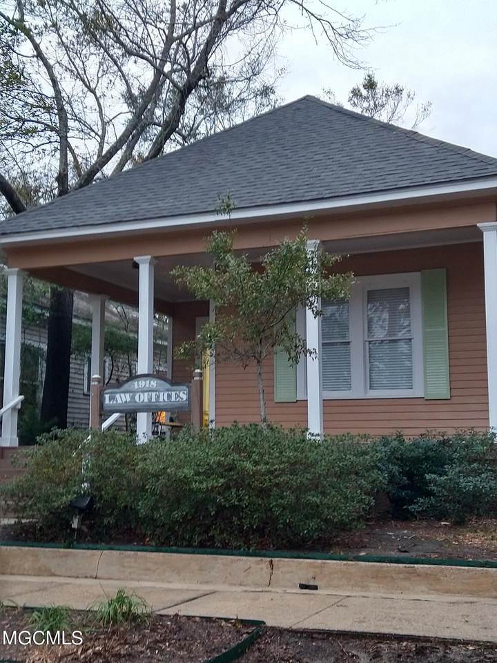 1918 23rd Ave - Photo 1