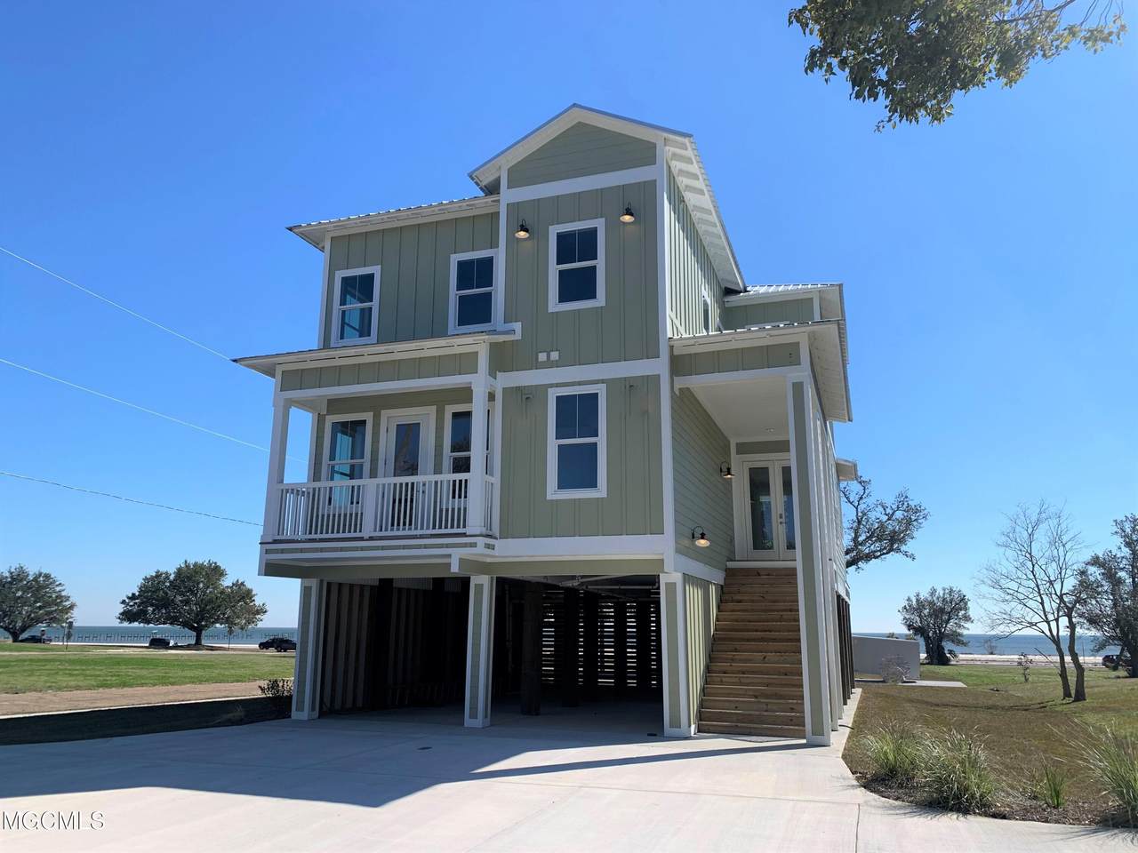 119 Jefferson Davis Ave - Photo 1