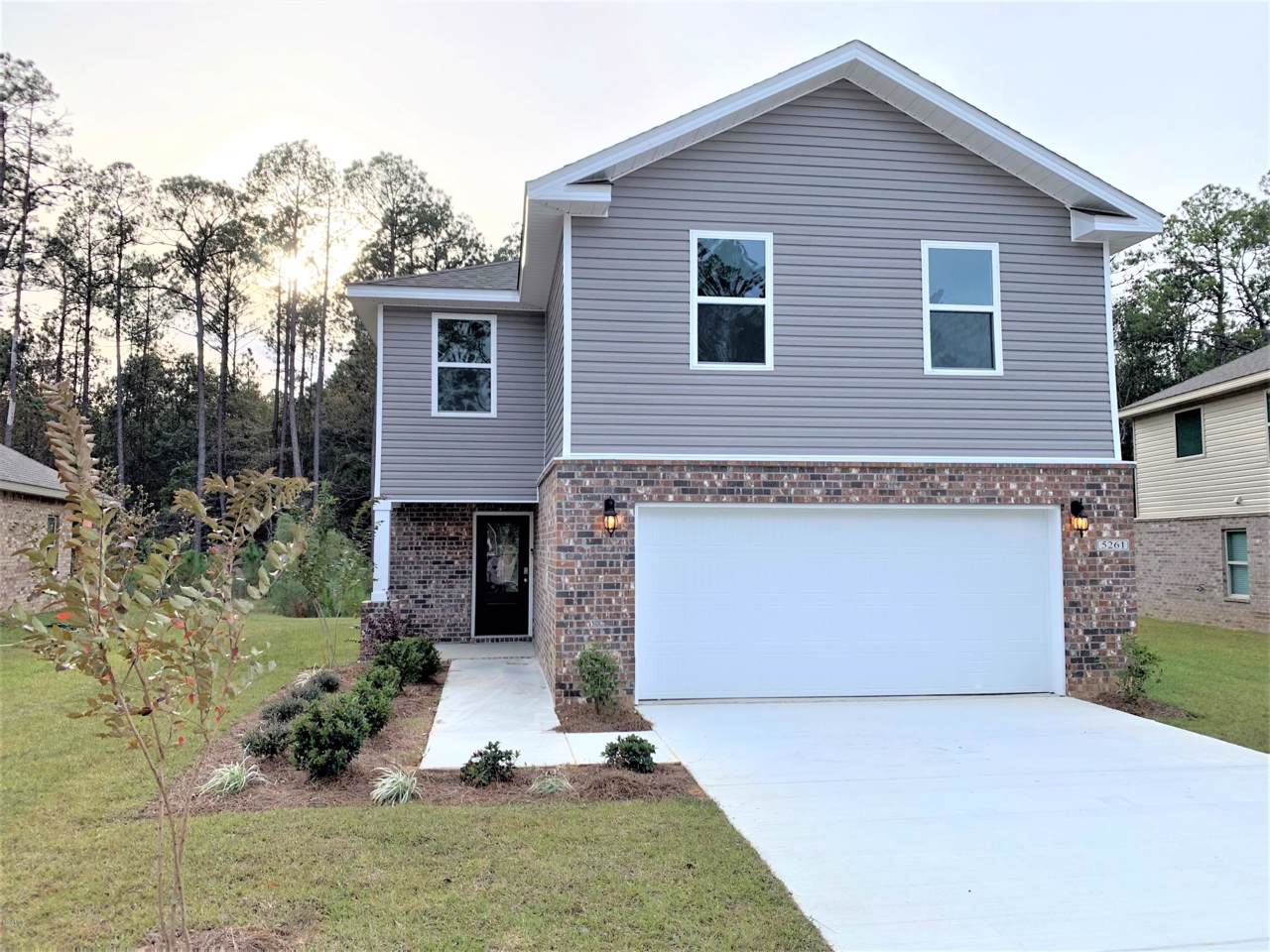 5261 Overland Dr - Photo 1