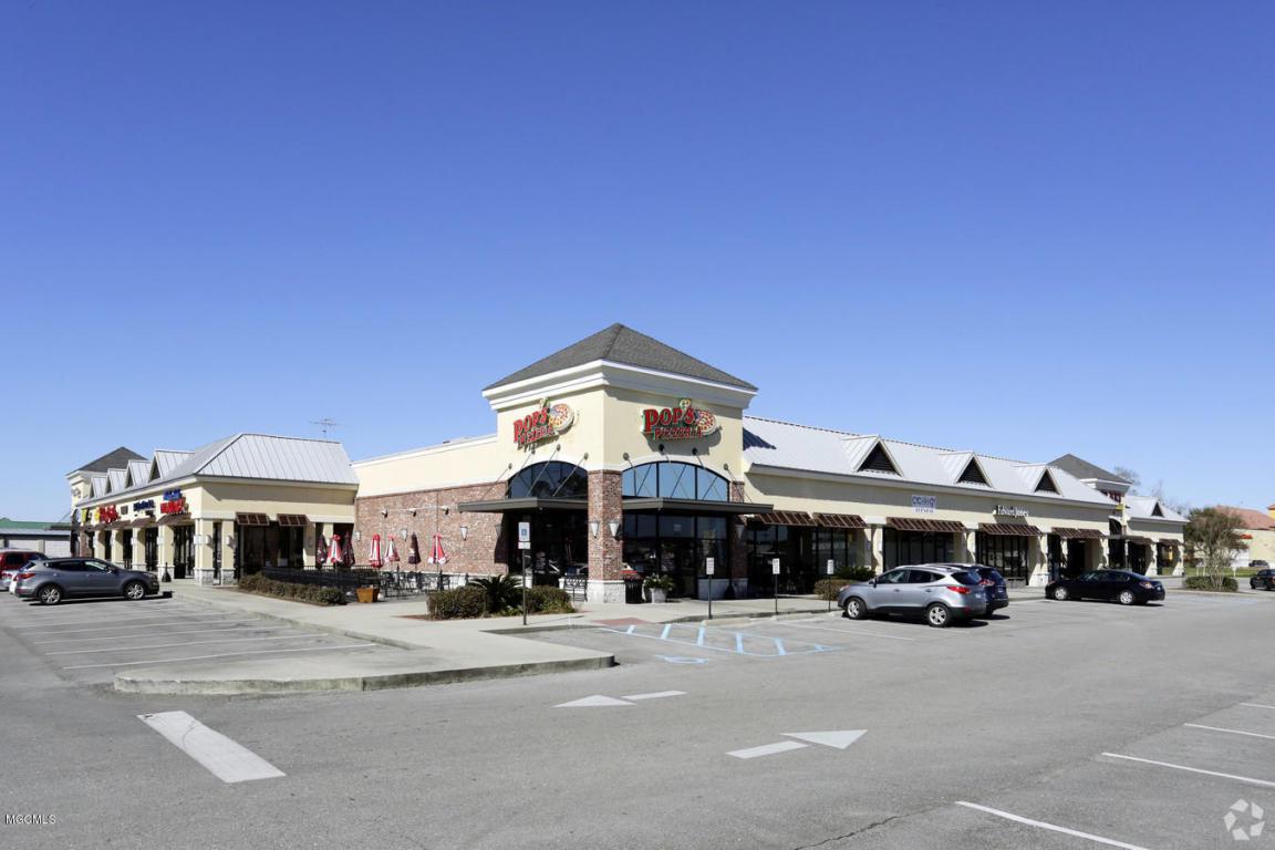 921 Cedar Lake Rd - Photo 1