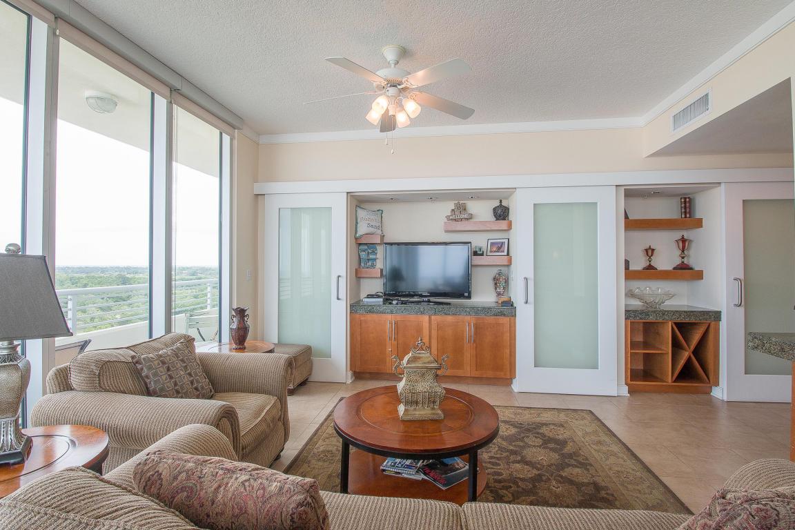 2060 Beach Blvd - Photo 1