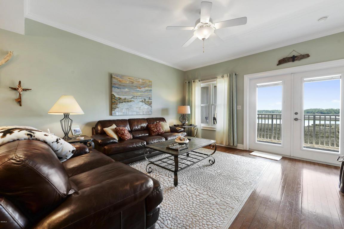 632 Camellia Pointe Blvd - Photo 1