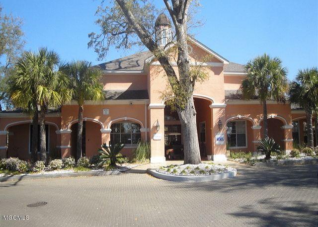 2252 Beach Dr - Photo 1