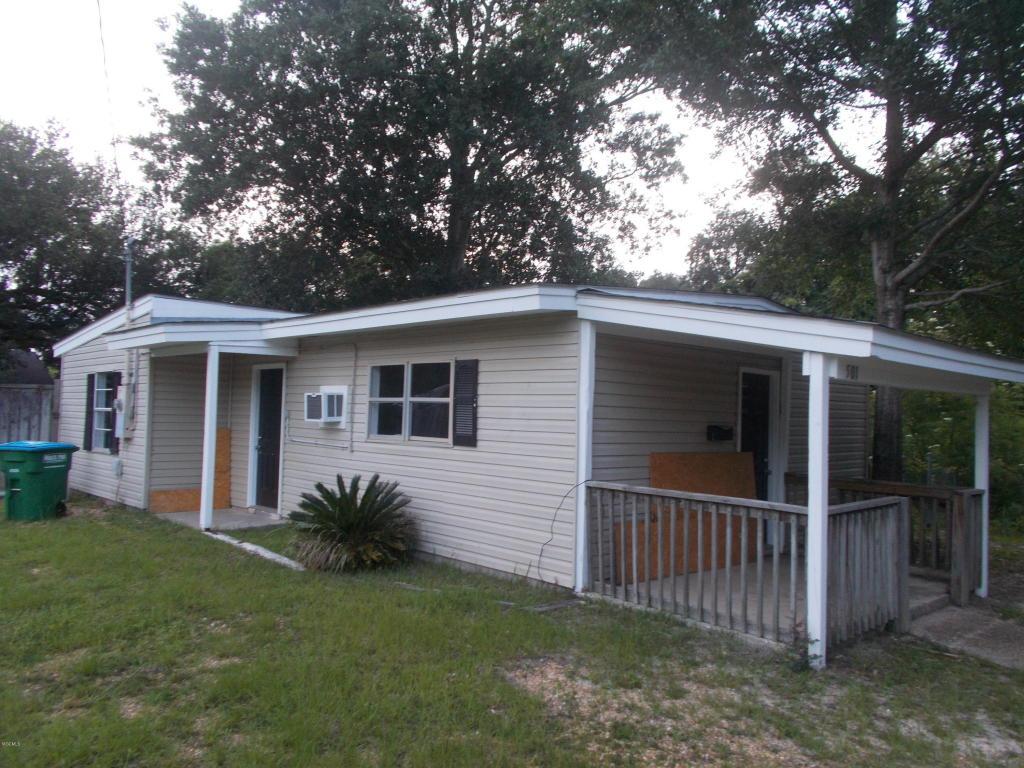 501 Northeast Ave - Photo 1