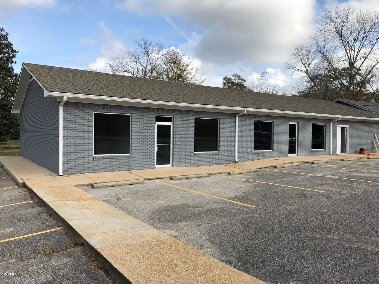413 Central Ave - Photo 1