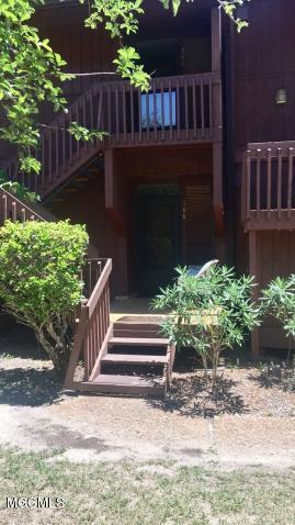 108 Lakeside Villa - Photo 1
