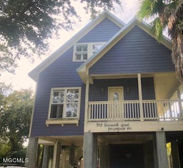 903 13th St - Photo 1