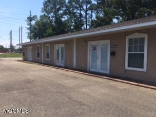 10505 Boney Ave - Photo 1