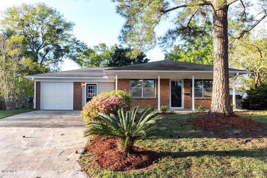 114 Deanna St - Photo 1