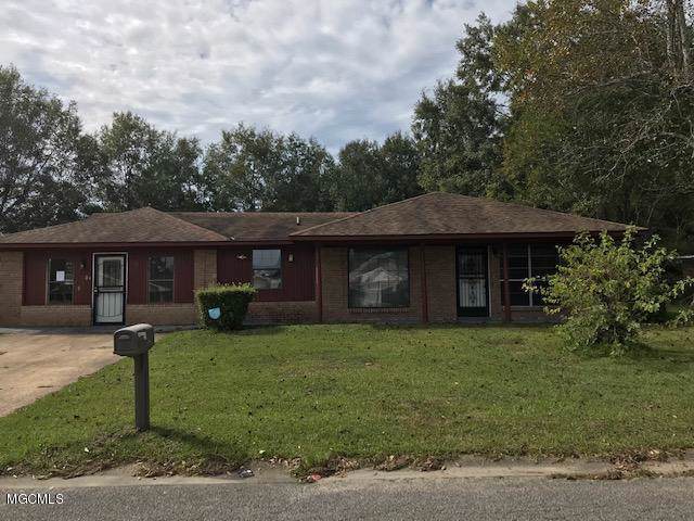 813 Wildwood Dr - Photo 1