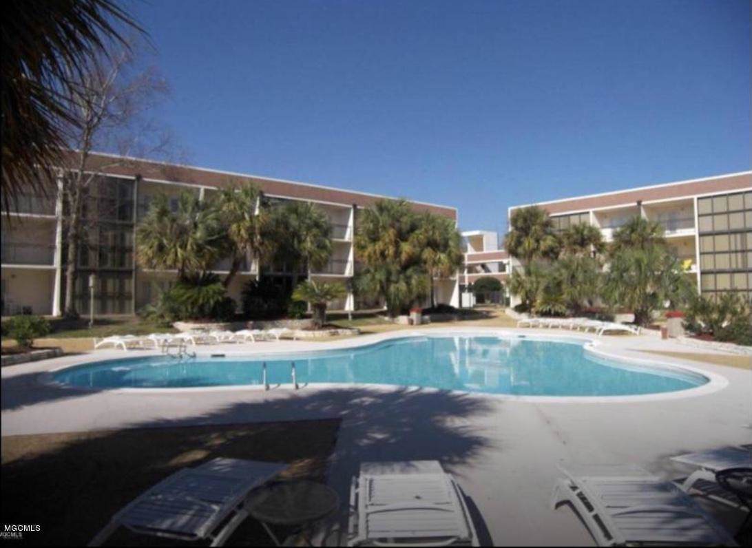 2046 Beach Blvd - Photo 1