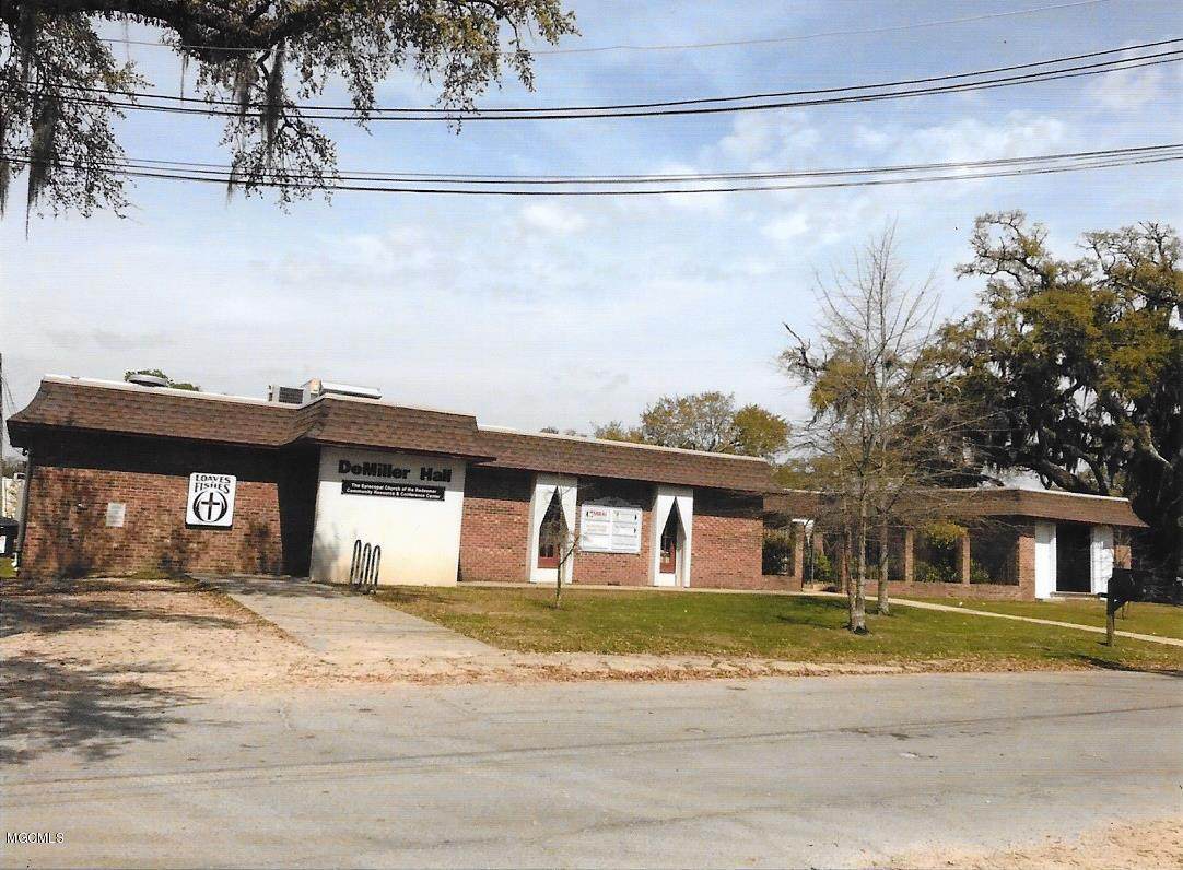 610 Water St - Photo 1 610 Water St - Photo 1