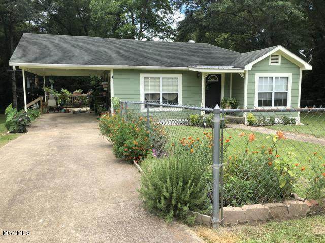 820 Pine Ave - Photo 1