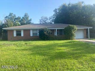 2412 Middlecoff Dr - Photo 1