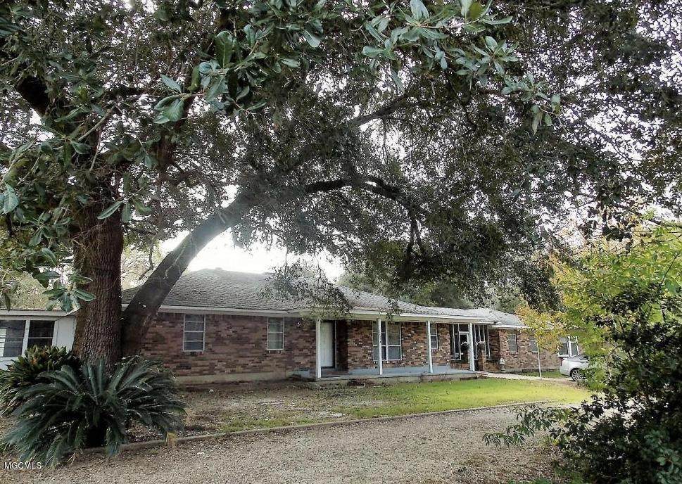 15609 Stanley Rd - Photo 1