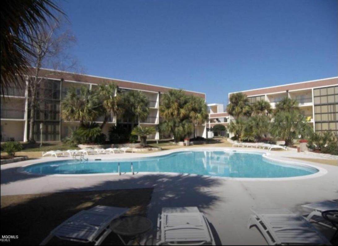 2046 Beach Blvd - Photo 1