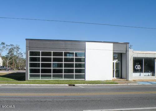 5136 Main St - Photo 1