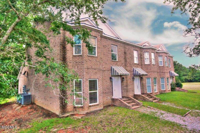 10092 Mclaurin St - Photo 1