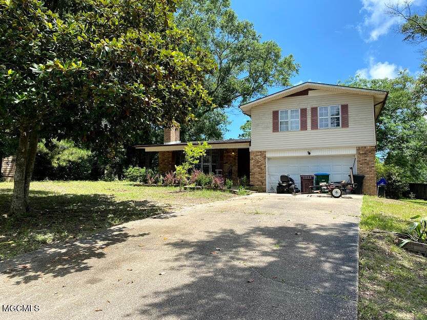 1009 Pine Cone Dr - Photo 1