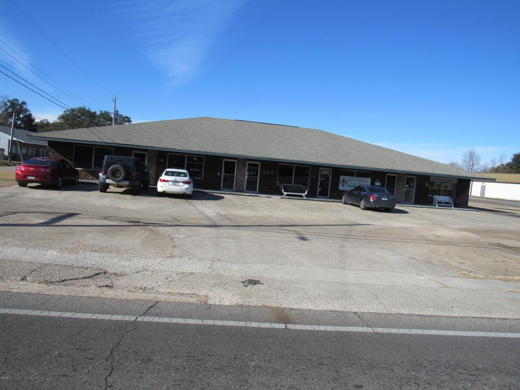 520 Railroad St - Photo 1