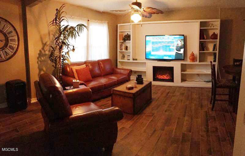 3305 Detroit Ave - Photo 1