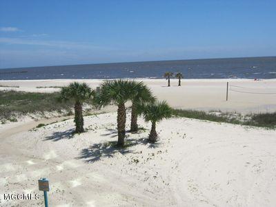 1604 Beach Blvd - Photo 1