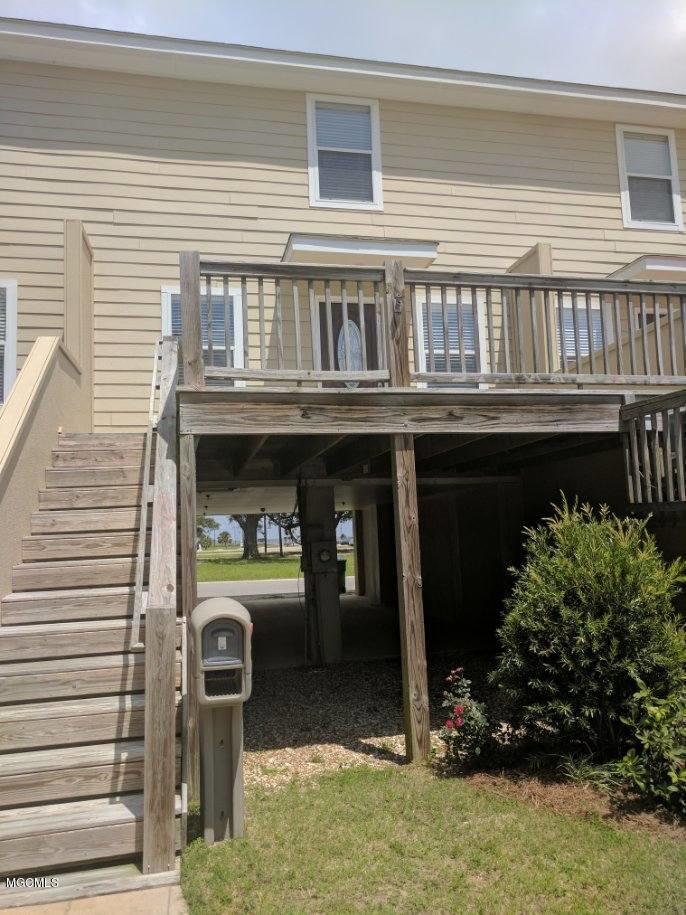 137 Markham Dr - Photo 1