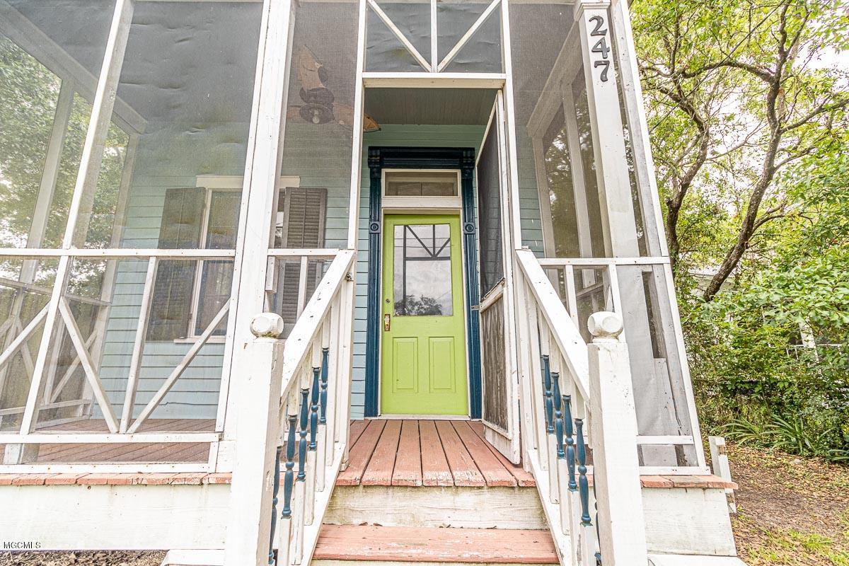 247 Ballentine St - Photo 1