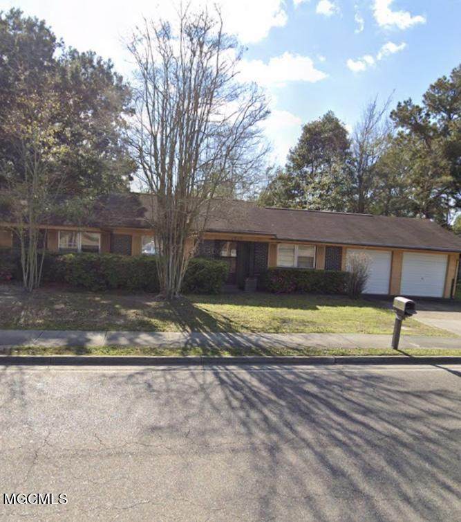2233 Popps Ferry Rd - Photo 1