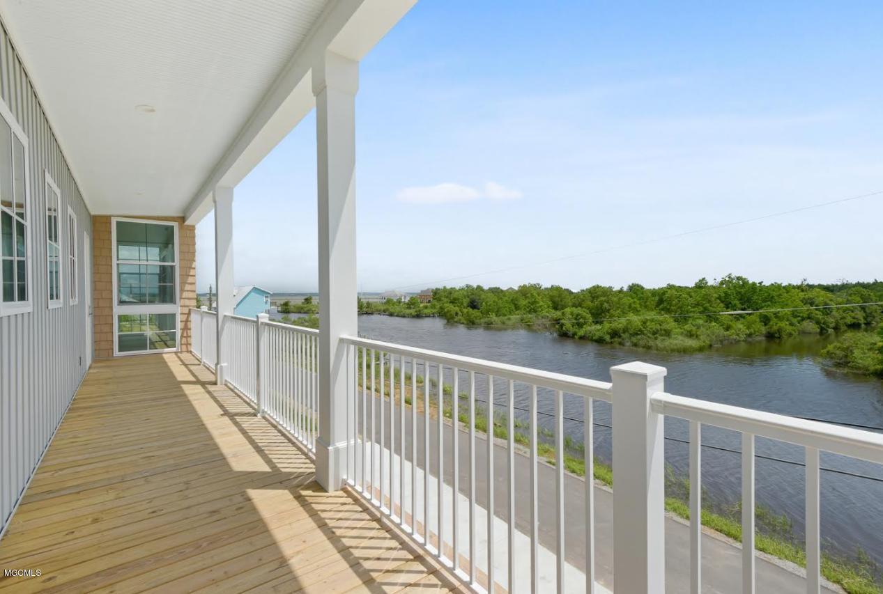 245 Skyline Dr - Photo 1