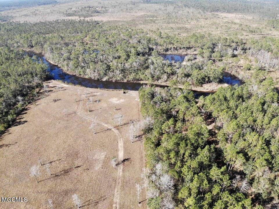 8301 Hwy 57 - Photo 1