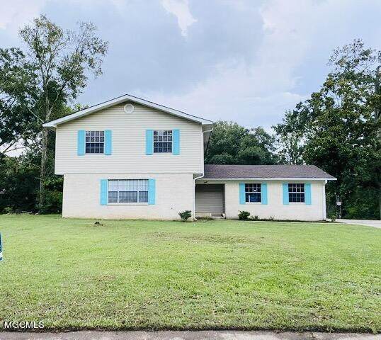3830 Baywood Dr - Photo 1