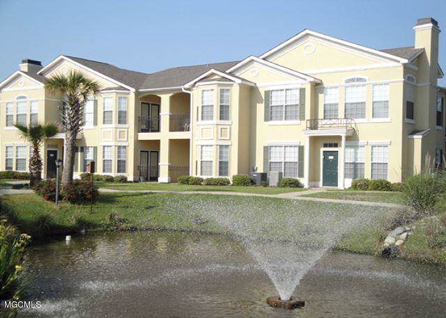 2252 Beach Dr - Photo 1