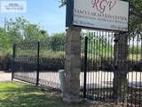942 Wildrose Ln - Photo 4