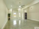 2612 Elyssa Dr - Photo 2