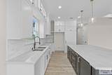 9857 Heights North - Photo 7