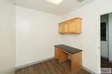 902 Airport Dr - Photo 10