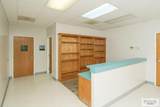 902 Airport Dr - Photo 26