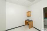 902 Airport Dr - Photo 32