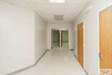 902 Airport Dr - Photo 35