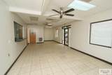 902 Airport Dr - Photo 4
