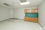 902 Airport Dr - Photo 42