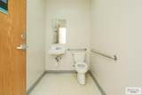 902 Airport Dr - Photo 44