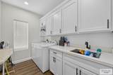 7033 Heliconia Dr - Photo 17