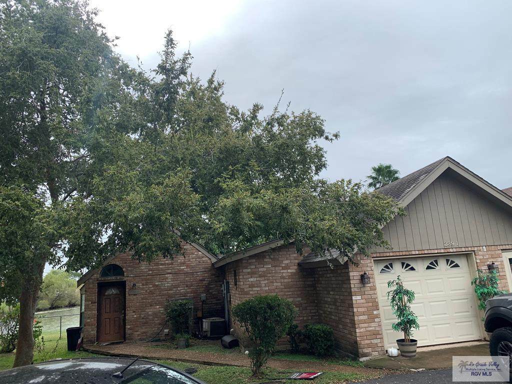 239 Country Club Circle - Photo 1