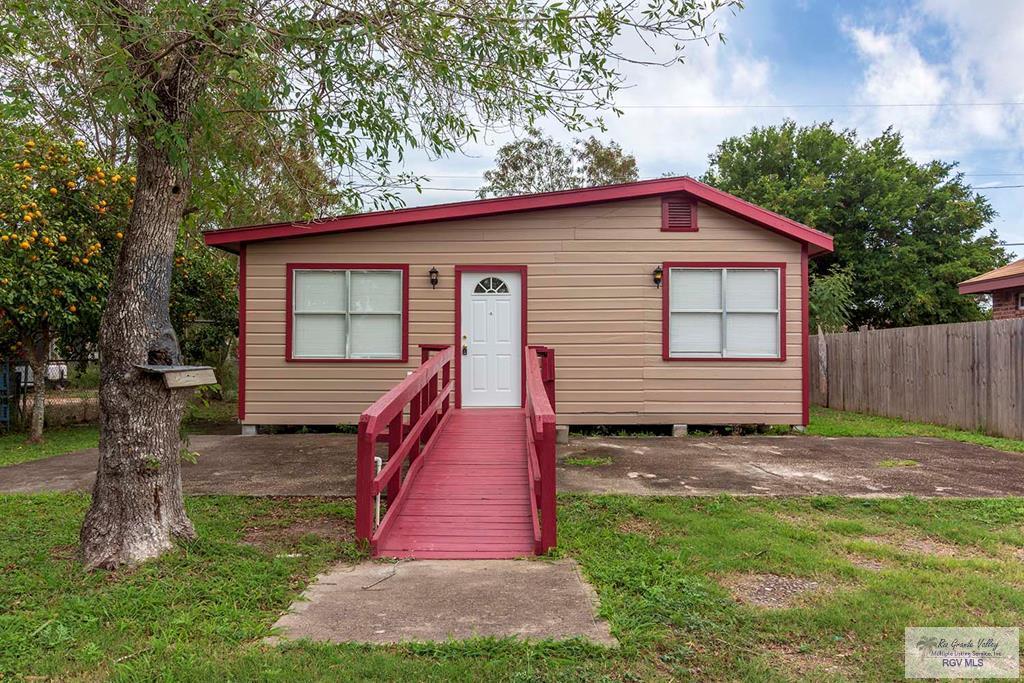 2854 32ND ST. - Photo 1