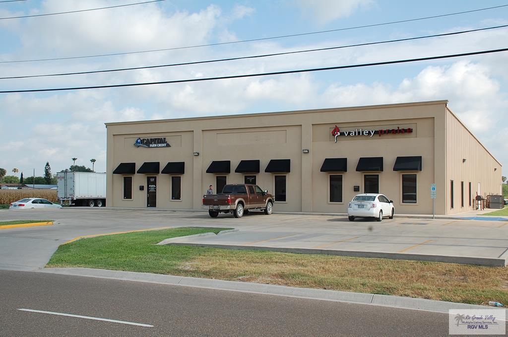 8122 Expressway 77/83 - Photo 1