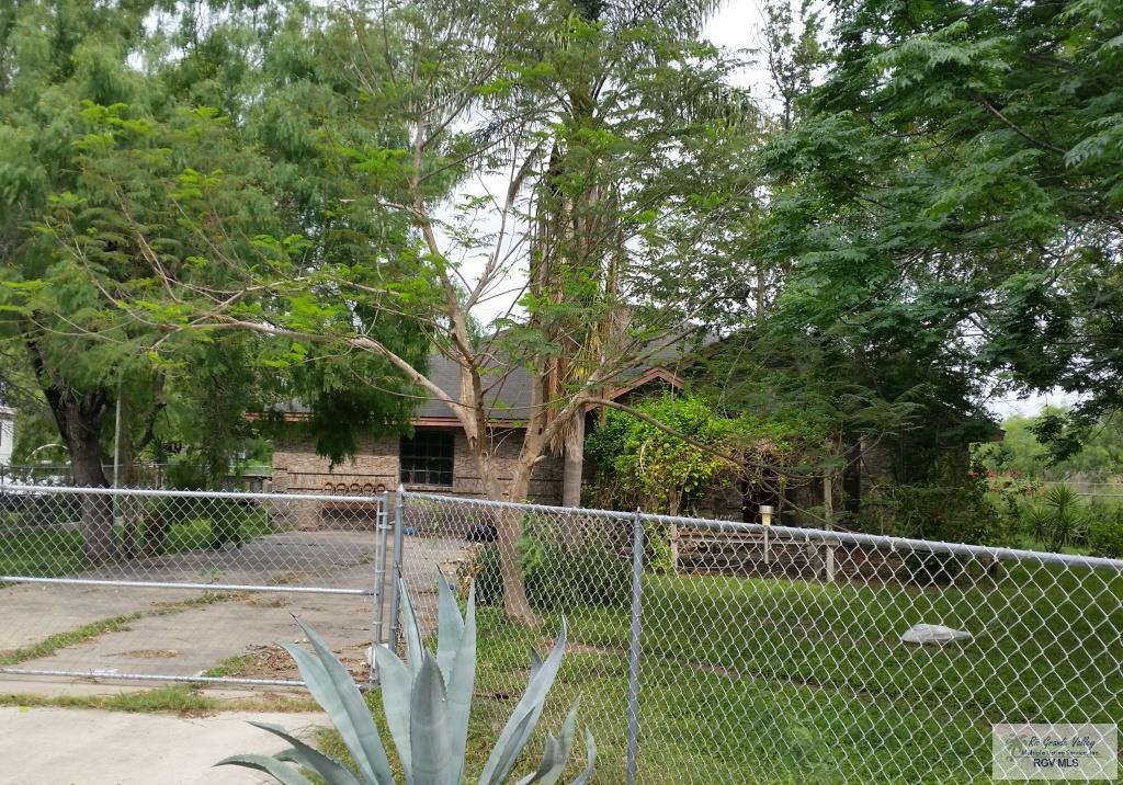 1002 Dove St - Photo 1