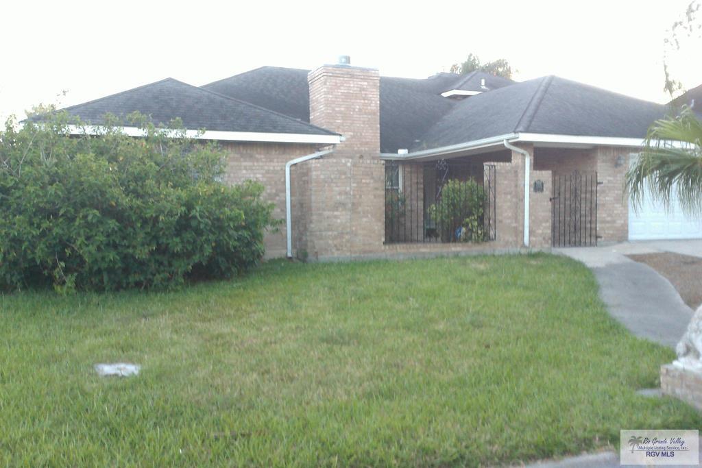 2105 Lazy Lake Dr - Photo 1