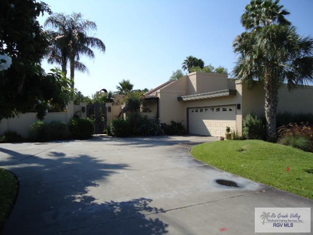 900 Santa Ana Ave. - Photo 1